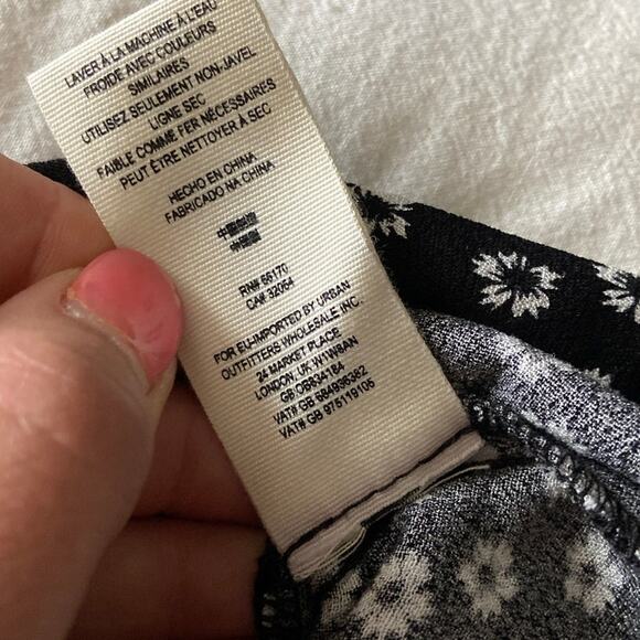 Free People Wonderland Floral Print Puff Sleeve Mini Dress Black Size Medium - Picture 9 of 10